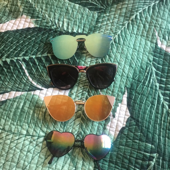 Betsey Johnson Accessories - 🕶Sunglasses buddle🕶